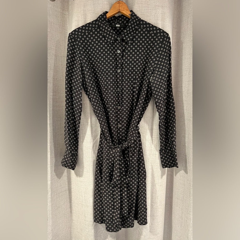 Uniqlo Black and White Patterned Long Sleeve Dress